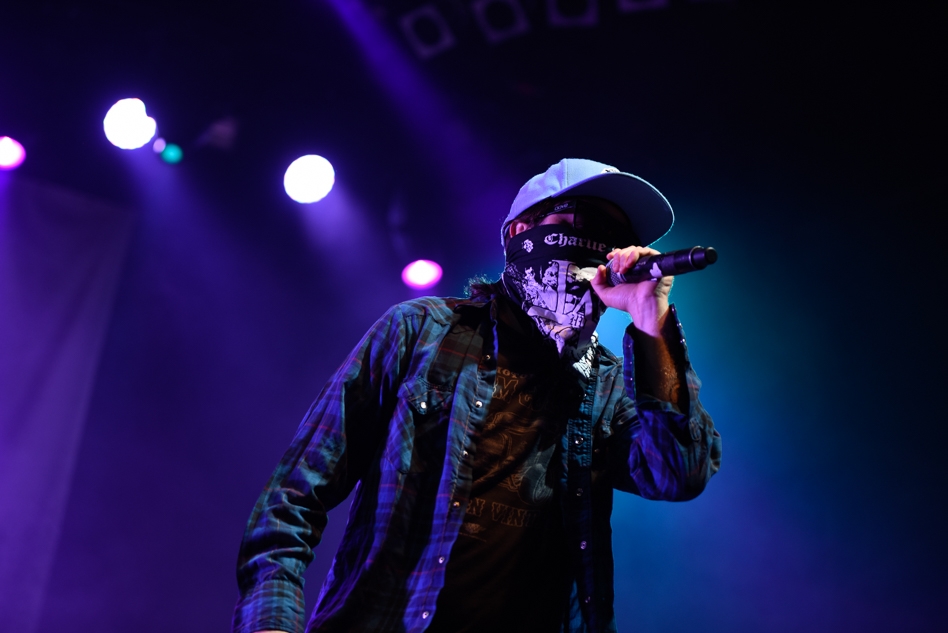 Straight from L.A. – Hollywood Undead.