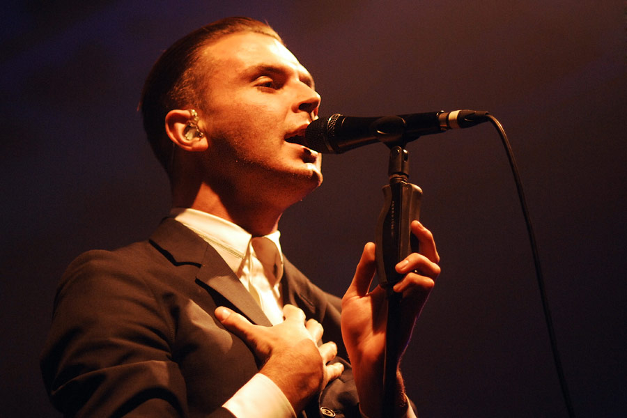 Hurts – Die Wunderbuben des Synthiepops zu Gast in Köln. – Theo Hutchcraft