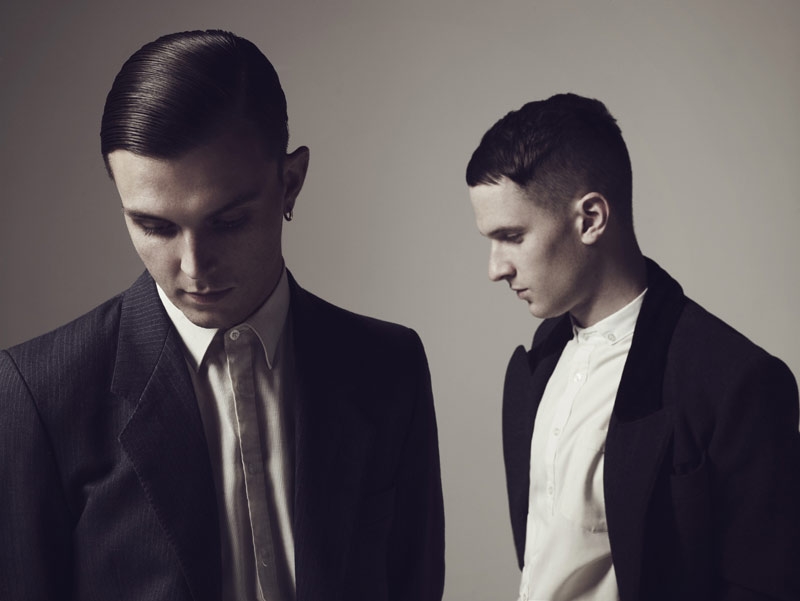 Hurts – Smarte Jungs! – erscheint Ende August 2010.