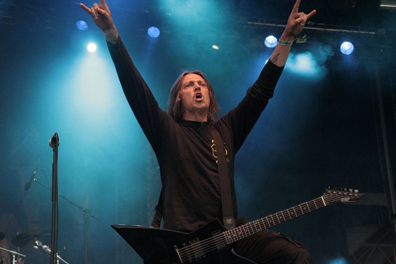 Peter Tägtgren lässt sich auch mal wieder mit Hypocrisy sehen. – 