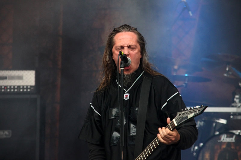 Hypocrisy schifften gegen den Regen an. – Hypocrisy