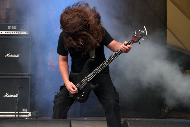 Hypocrisy schifften gegen den Regen an. – Hypocrisy