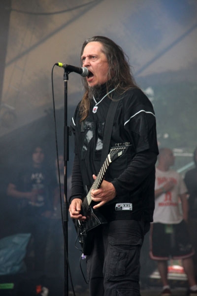 Hypocrisy schifften gegen den Regen an. – Hypocrisy
