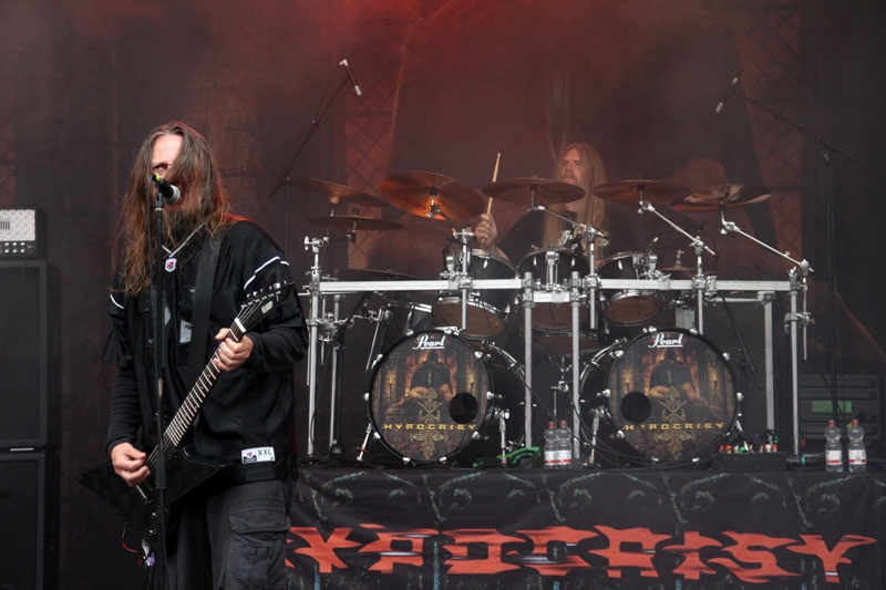 Hypocrisy schifften gegen den Regen an. – Hypocrisy