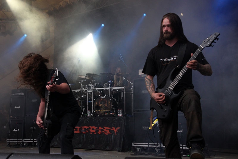 Hypocrisy schifften gegen den Regen an. – Hypocrisy