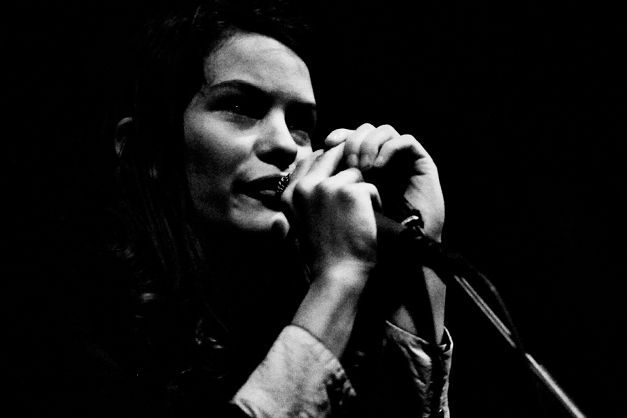 Stings Tochter stellt ihr Hit-Album "The Constant" in der Essigfabrik vor. – I Blame Coco