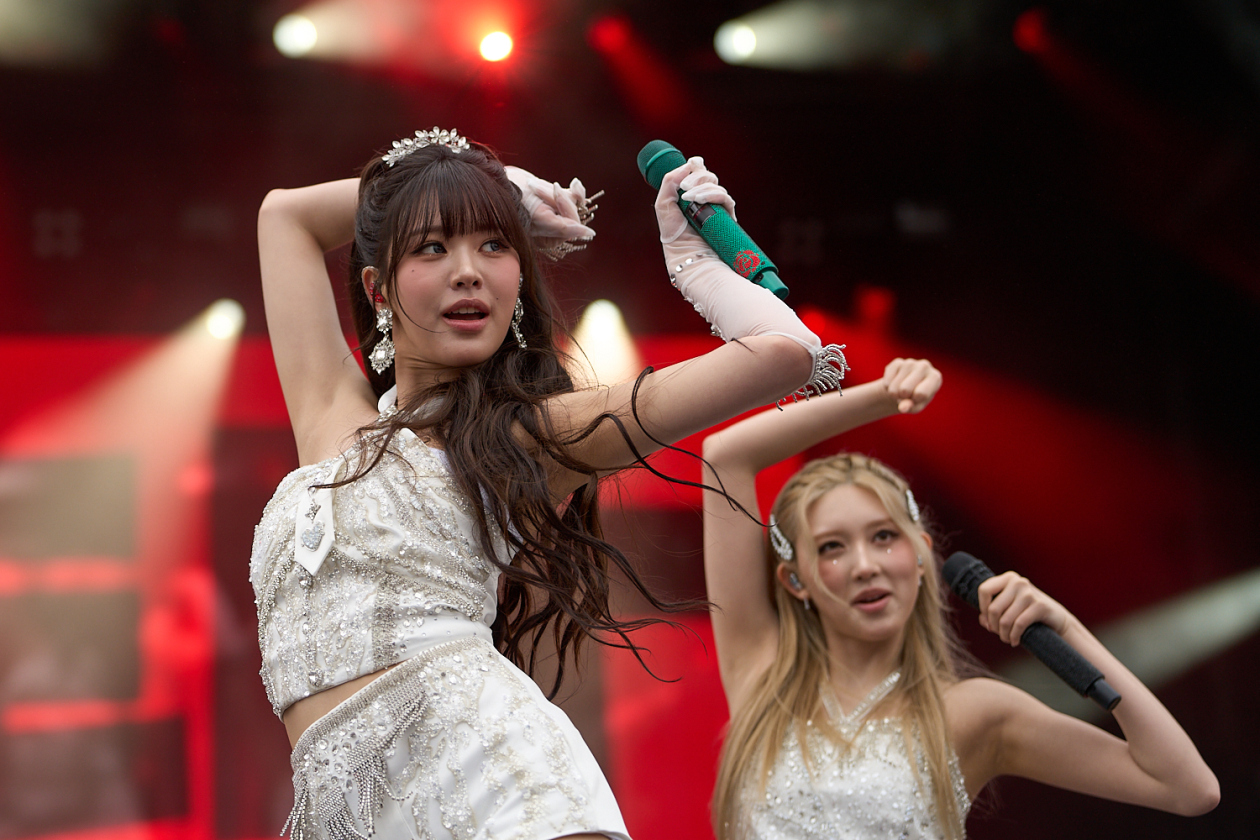 IVE (K-Pop) – Wo die südkoreanische Grilgroup auftritt, geht der Lautstärkepegel steil nach oben. – IVE.