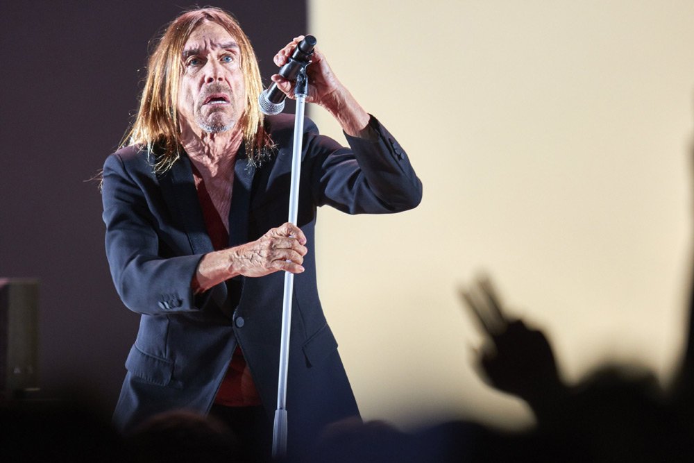 Iggy Pop – Mit Josh Homme, Matt Helders, Dean Fertita und Co. auf "Post Pop Depression"-Tour! – ... im Zwirn.