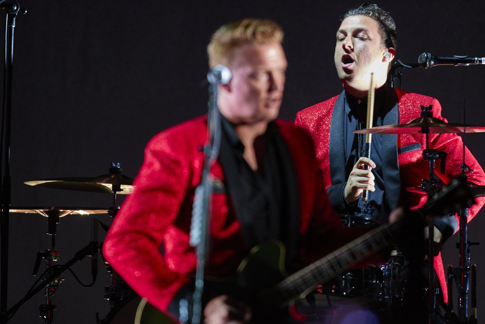 Iggy Pop – Mit Josh Homme, Matt Helders, Dean Fertita und Co. auf "Post Pop Depression"-Tour! – Mit Josh Homme (Gitarre).