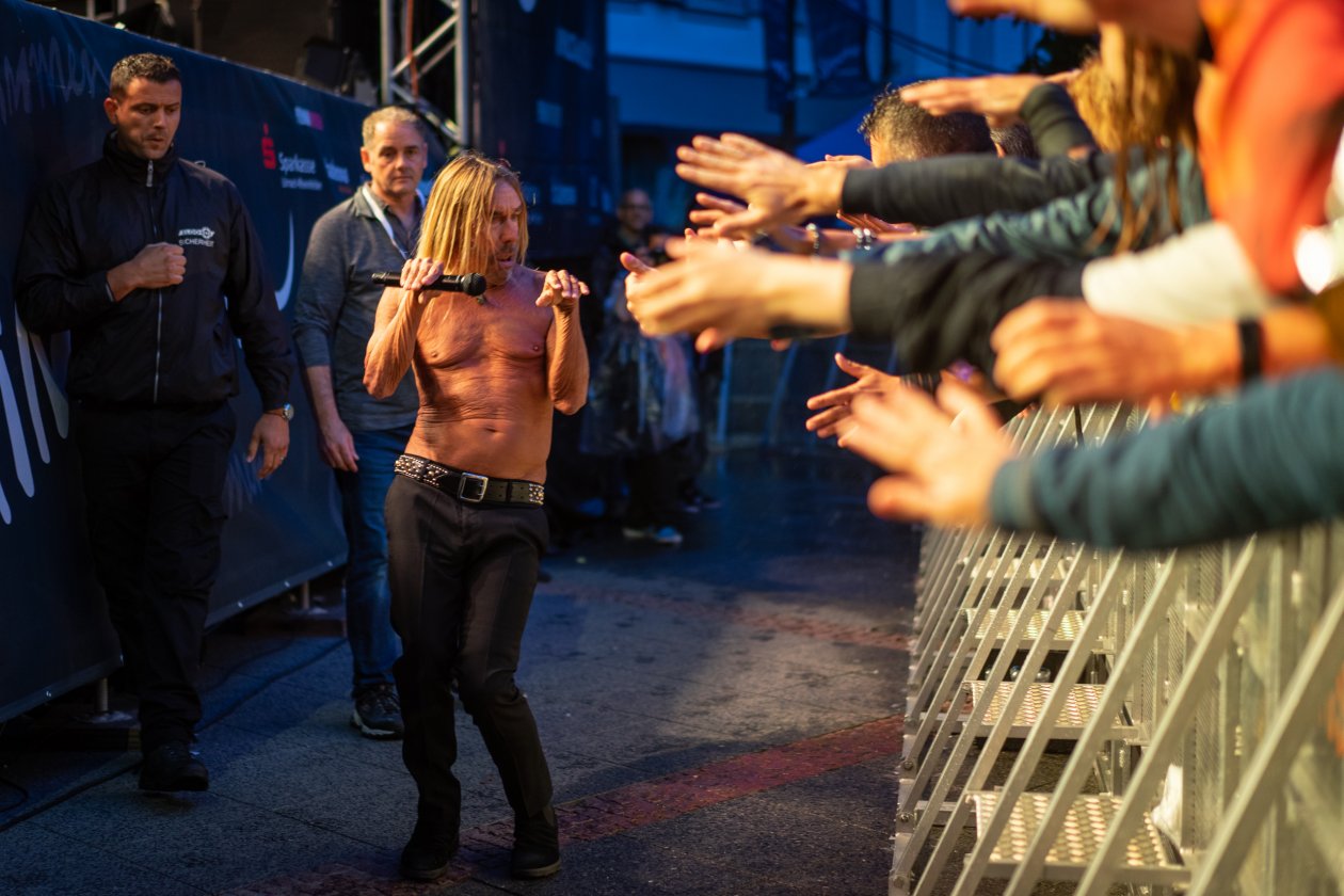 Das bisschen Regen ... Iggy Pop in Hochform. – Iggy Pop.