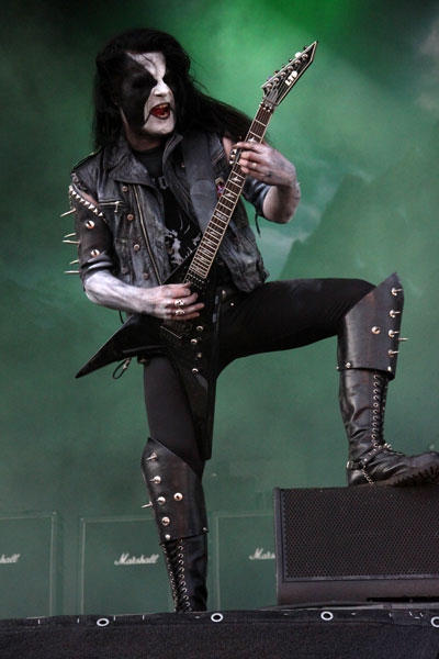 Immortal – Mussten gegen die Sonne (!!) anspielen. – Abbath