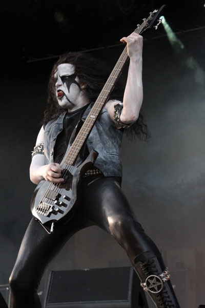 Immortal – Mussten gegen die Sonne (!!) anspielen. – Apollyon