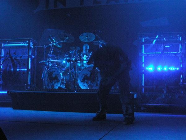 Auch mit Aushilfsklampfer souverän wie immer: In Flames. – 