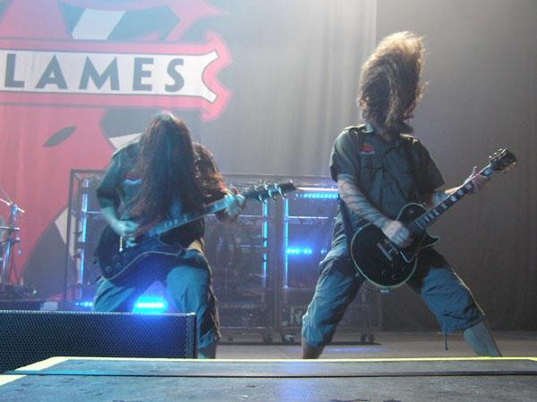 Auch mit Aushilfsklampfer souverän wie immer: In Flames. – 