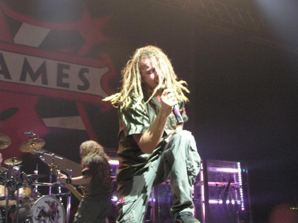 Auch mit Aushilfsklampfer souverän wie immer: In Flames. – 