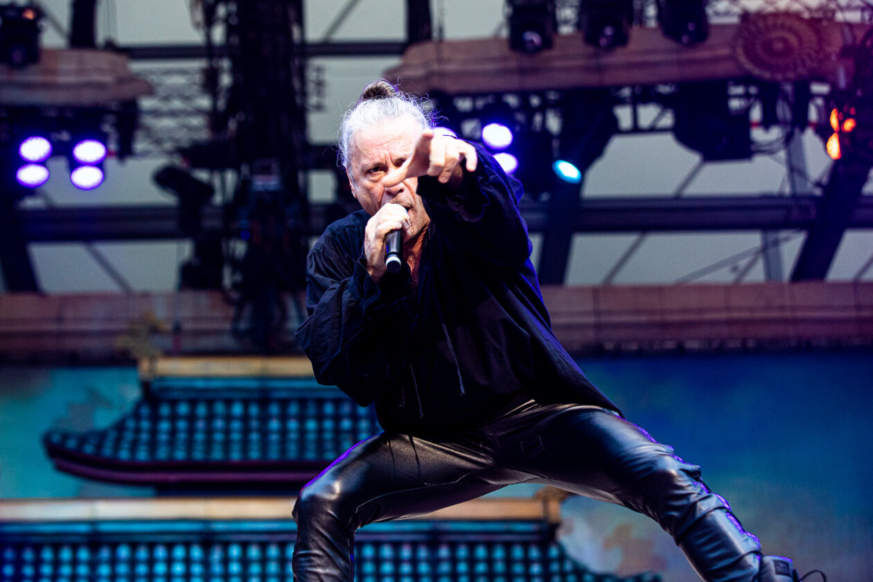 Ausverkauft schon vor der Pandemie: Iron Maiden triumphieren in der Hauptstadt. – Iron Maiden.
