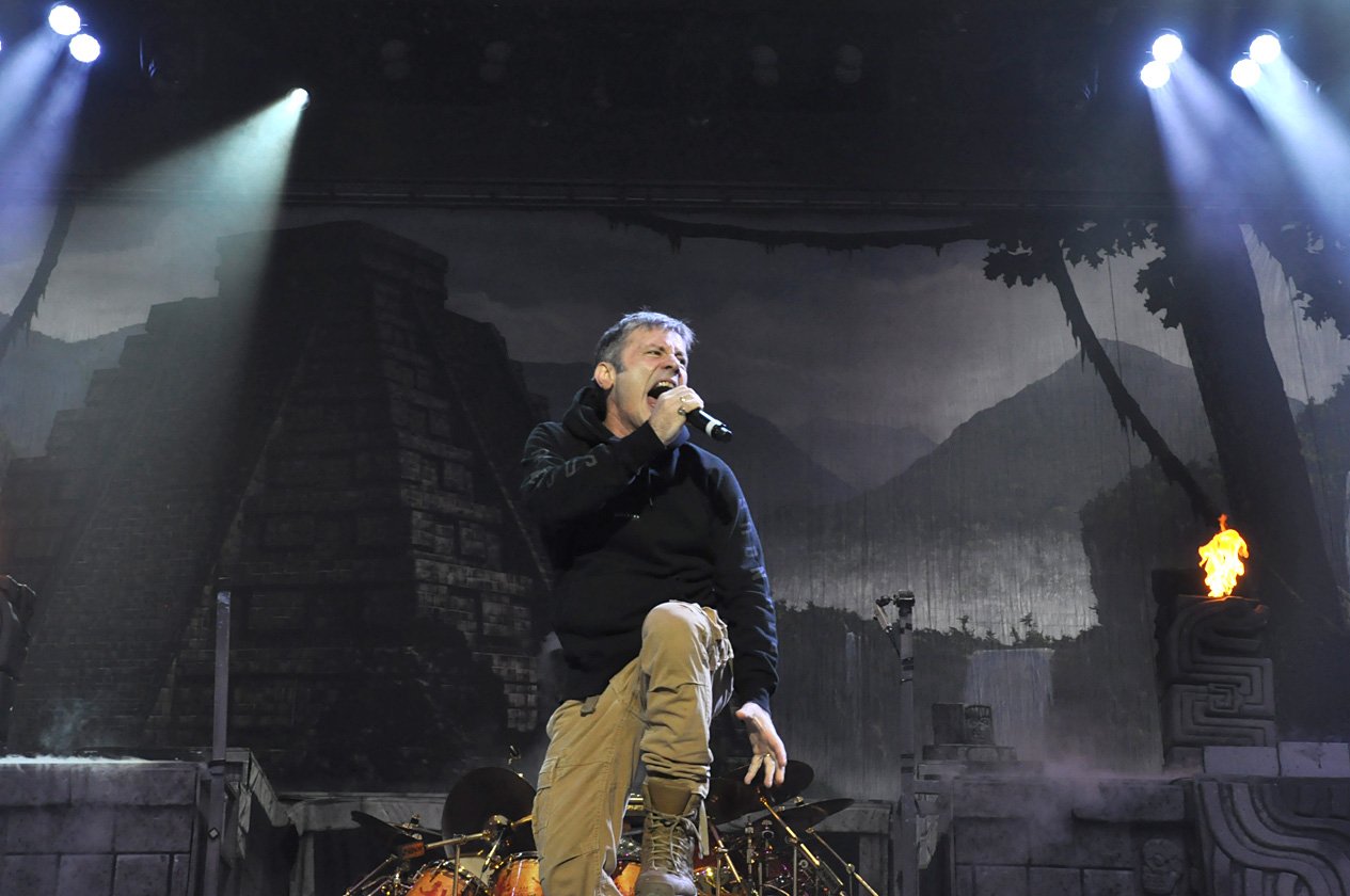 Iron Maiden – Bruce Dickinson und Co. rockten den Genfer See – und rackerte ...