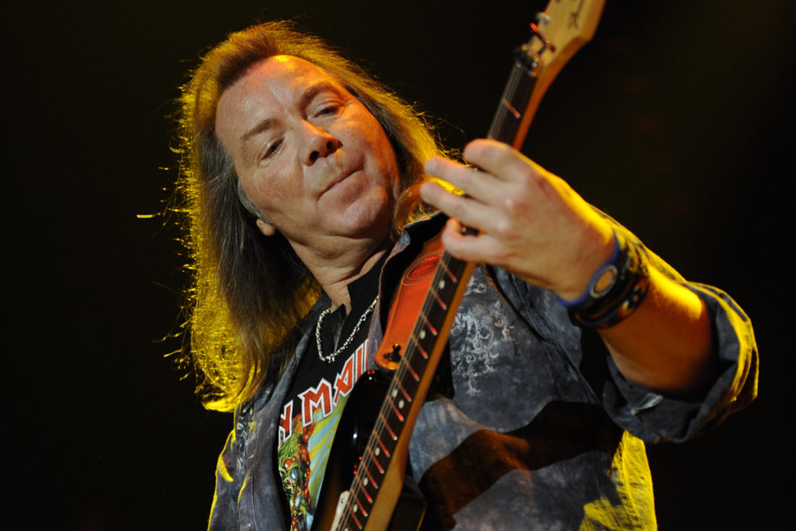 Iron Maiden – The Final Frontier - die eisernen Jungfrauen beehren den Ruhrpott. – Dave Murray