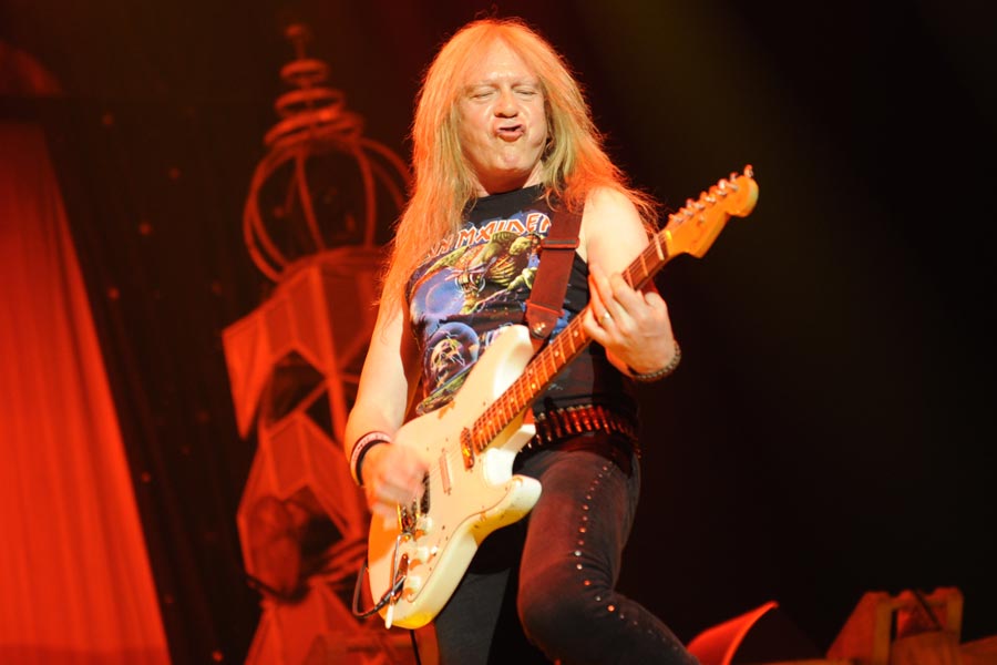 Iron Maiden – The Final Frontier - die eisernen Jungfrauen beehren den Ruhrpott. – Janick Gers