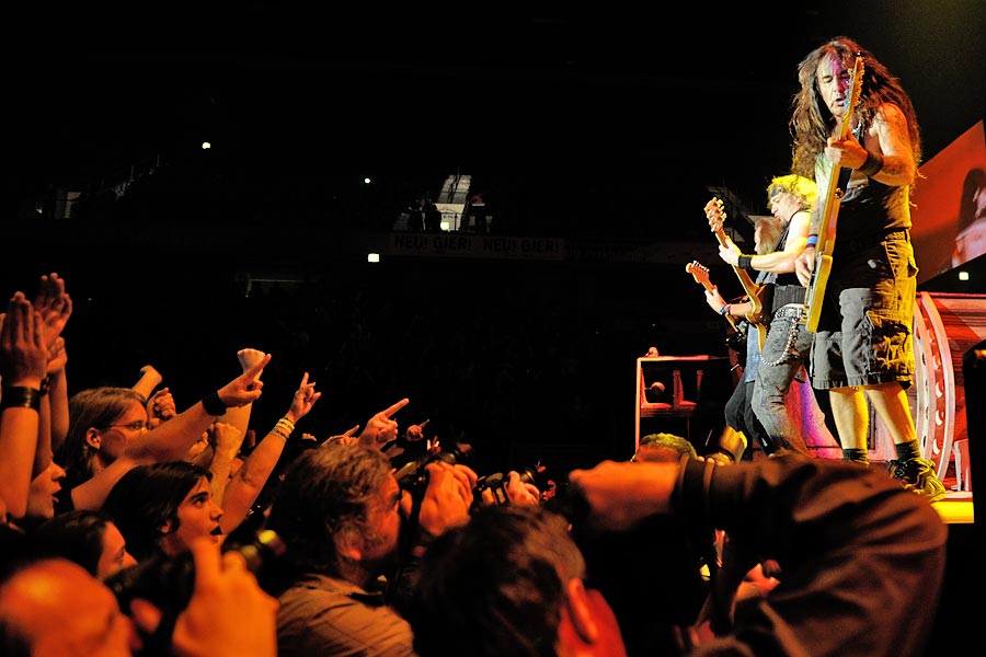 Iron Maiden – The Final Frontier - die eisernen Jungfrauen beehren den Ruhrpott. – Janick Gers, Adrian Smith und Steve Harris