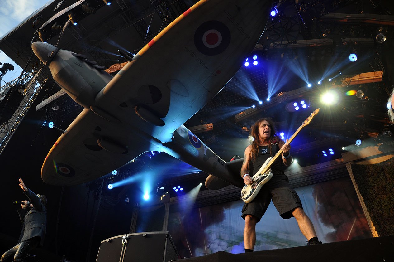 Über 30.000 Fans huldigten den Briten im Breisgau. – Iron Maiden.