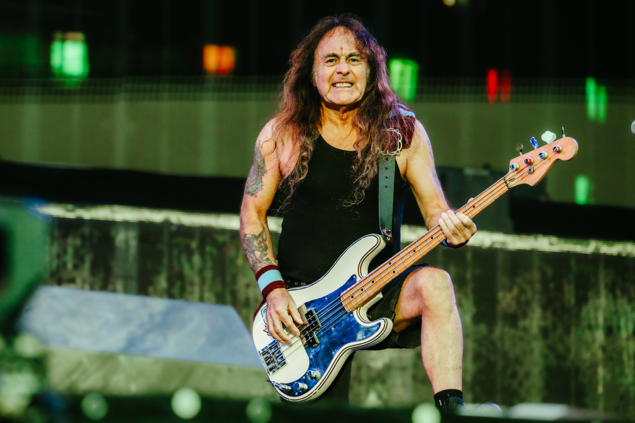 Iron Maiden – Iron Maiden.