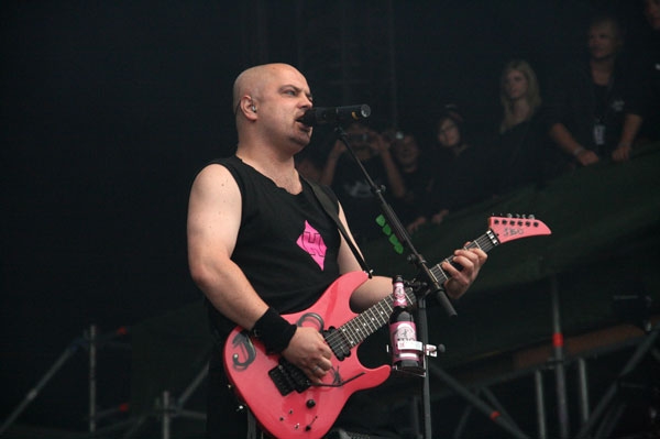 Die Rosa Armee Fraktion trägt heutzutage Rock. – J.B.O.