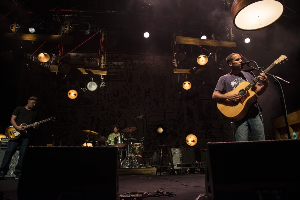 Jack Johnson bringt einen Hauch von von Hawaii ins E-Werk. – 