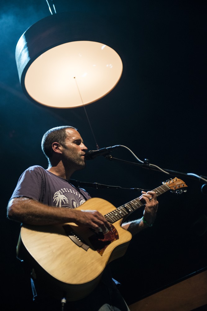 Jack Johnson bringt einen Hauch von von Hawaii ins E-Werk. – 