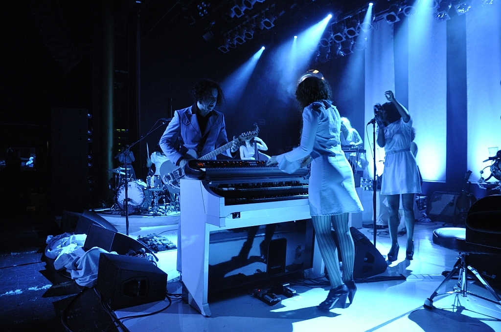 Jack White mit seiner Band The Peacocks im X-tra. – Jack White mit The Peacocks im X-tra.
