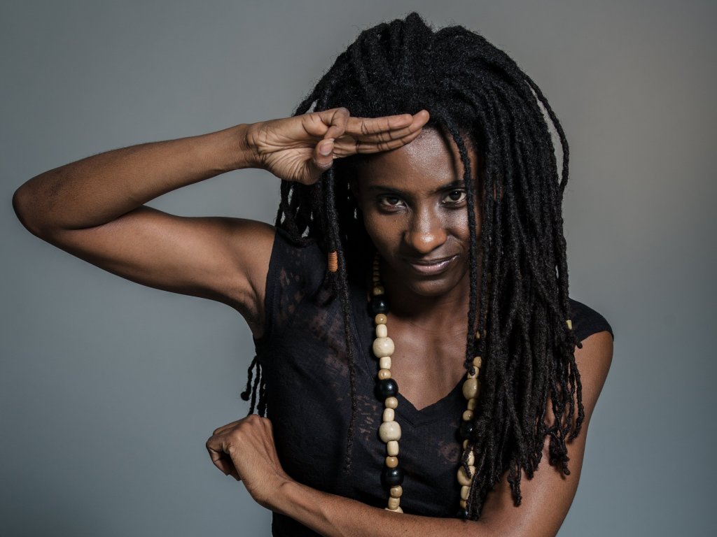 Jah9