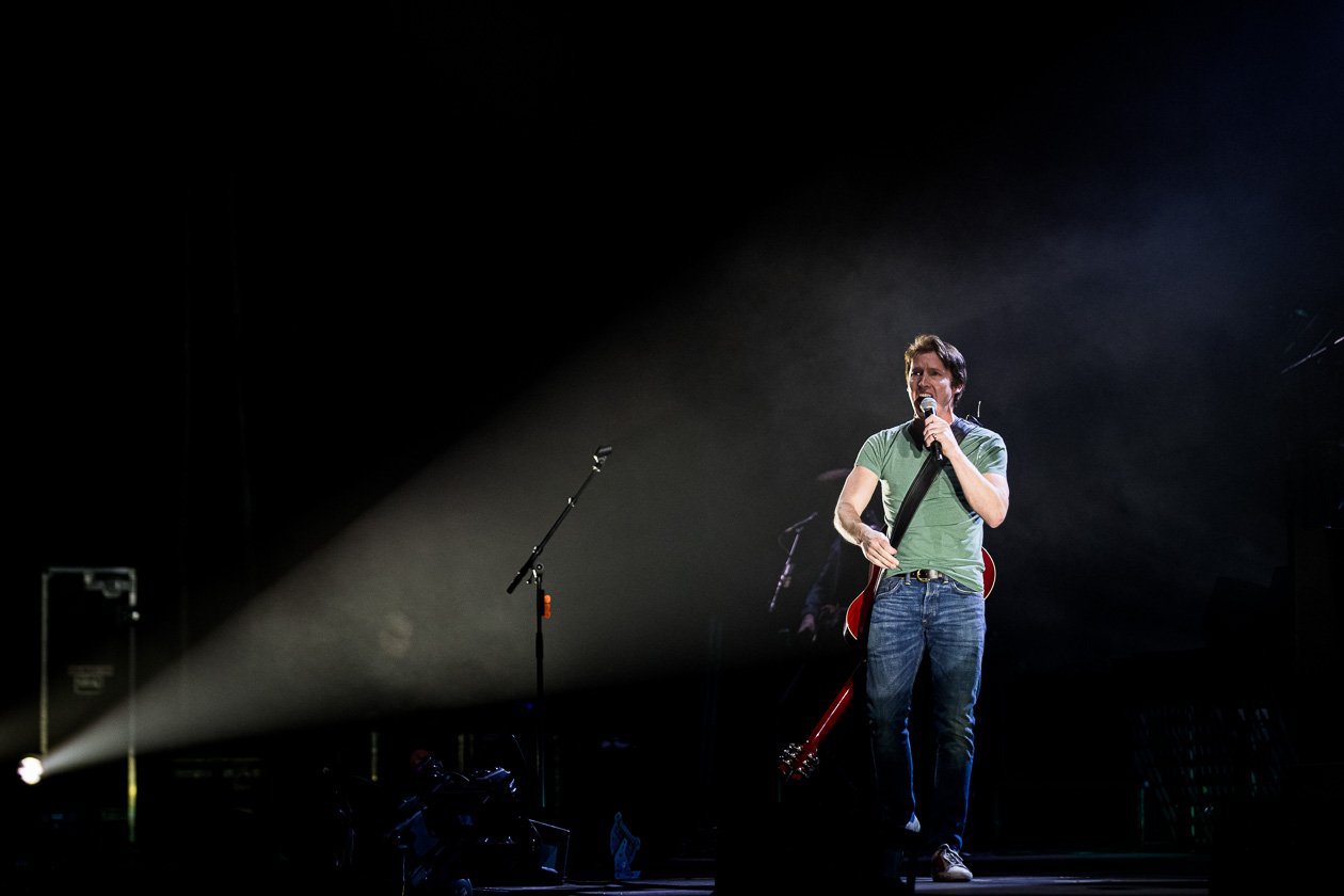 James Blunt – Volles Haus in der Hauptstadt. – ... zu Gast in der Hauptstadt.