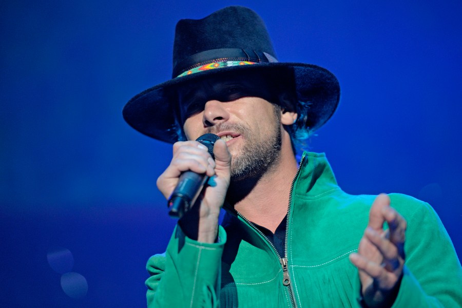 Nach Krankheit und ausgefallenen Terminen endlich in Oberhausen: Jamiroquai – ...hätte es wieder eine Absage gegeben - der Flieger stand...