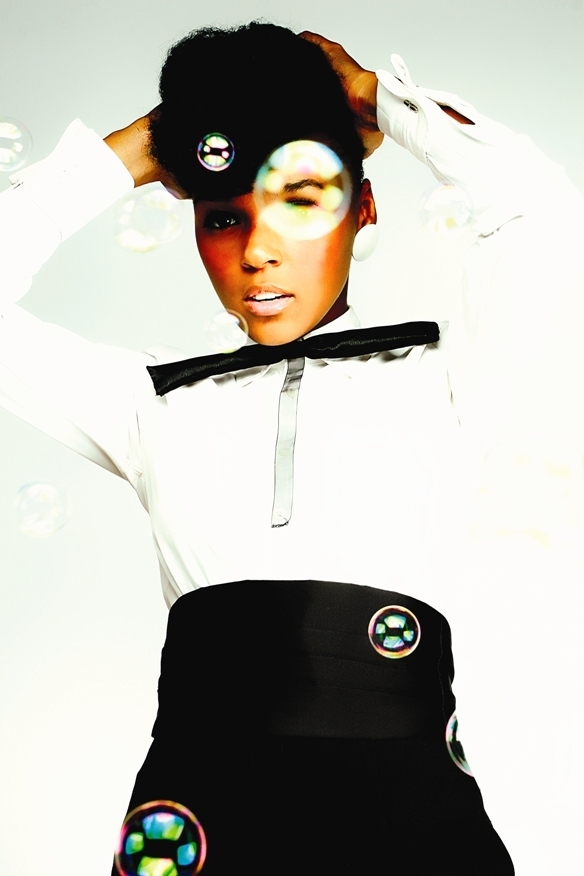 Janelle Monáe – Der Erzandroid im Portrait. – Ihre offenen Scheuklappen gepaart mit der Qualität ihrer Stimme machen es einfach, neue Dinge zu versuchen.