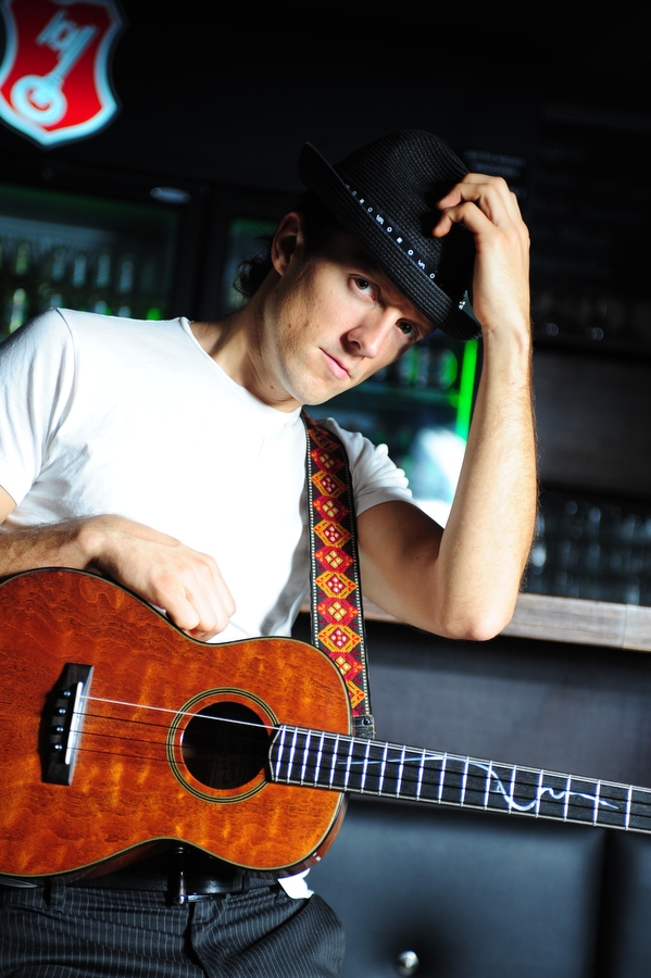 Unser Fotograf Peter Wafzig traf Jason Mraz in Köln. – 