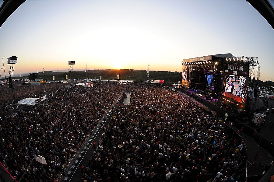 Jay-Z – Dem Sonnenuntergang entgegen.