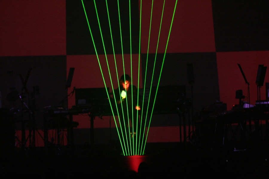 Jean Michel Jarre – Jarre auf Welt-Tournee; seiner ersten! – 