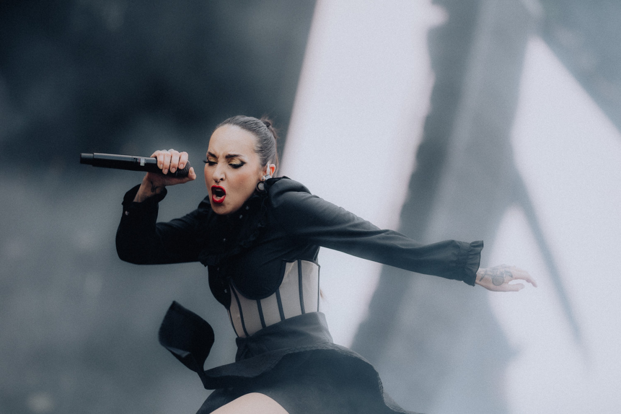 Die ukrainische Band gehört auf die Hauptbühne. – Jinjer.