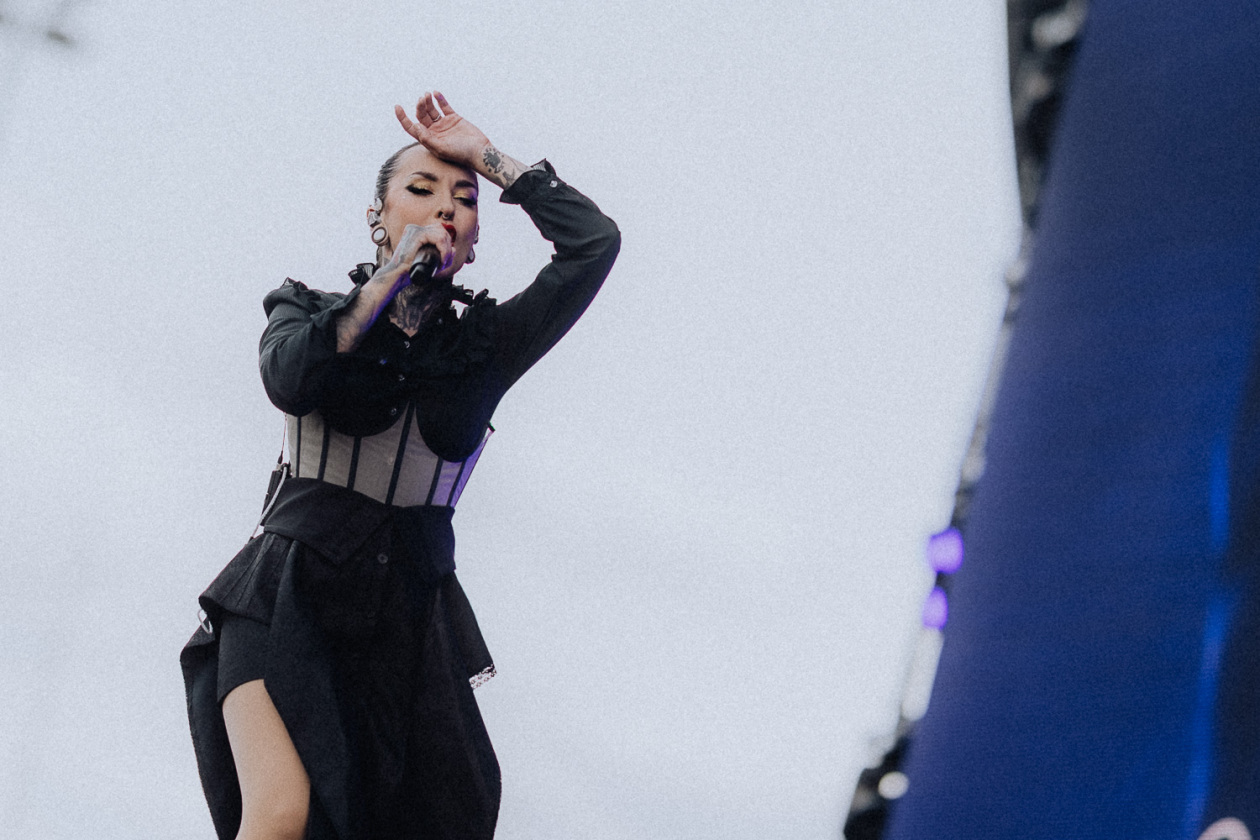 Die ukrainische Band gehört auf die Hauptbühne. – Jinjer.