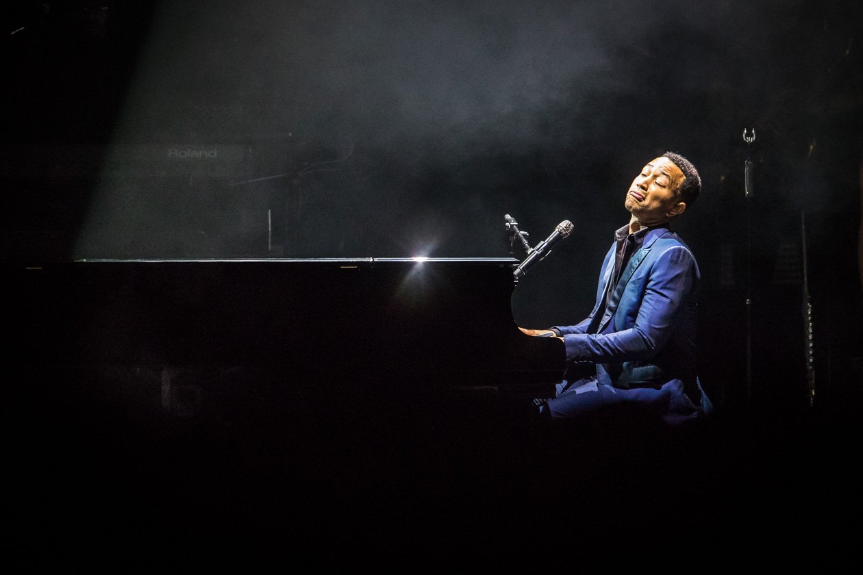 Der US-Pianist und -Sänger am Rhein. – John Legend.