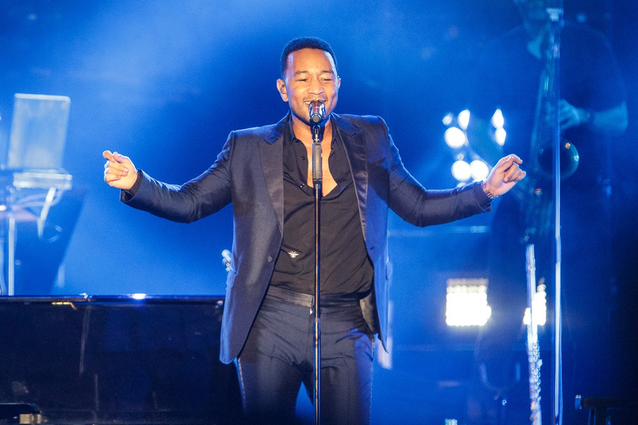 Der US-Pianist und -Sänger am Rhein. – John Legend.