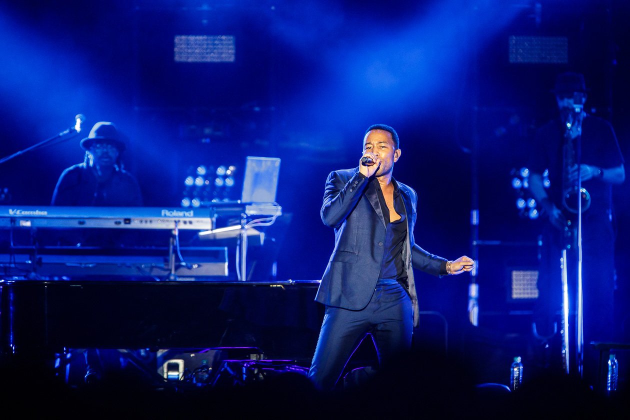 Der US-Pianist und -Sänger am Rhein. – John Legend.