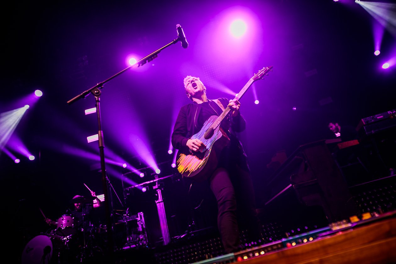 Mit neuem Songmaterial back on stage. – Joris.
