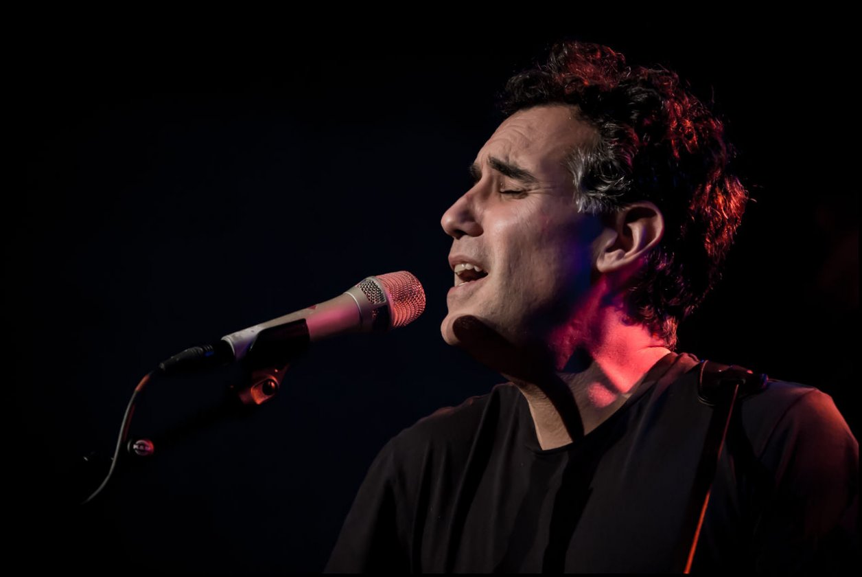 Unterwegs mit Kumpel William Fitzsimmons. – Joshua Radin.