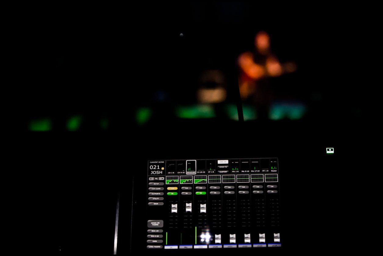 Unterwegs mit Kumpel William Fitzsimmons. – Joshua Radin.
