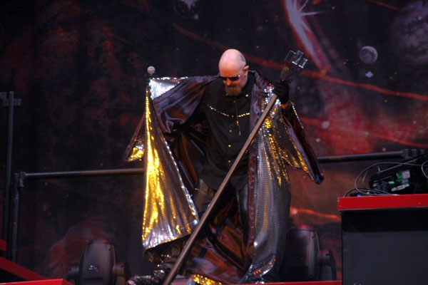 Judas Priest – Vor allem Halford ist vom Alter gezeichnet. – 