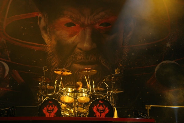 Judas Priest – Vor allem Halford ist vom Alter gezeichnet. – 