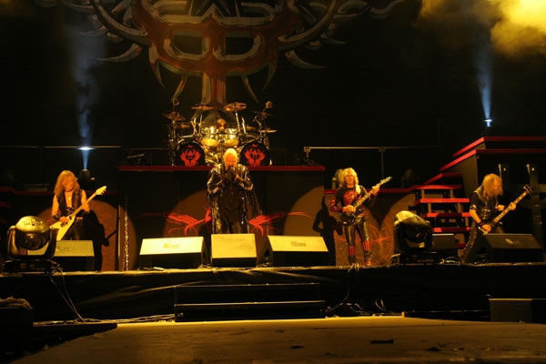 Judas Priest – Vor allem Halford ist vom Alter gezeichnet. – 