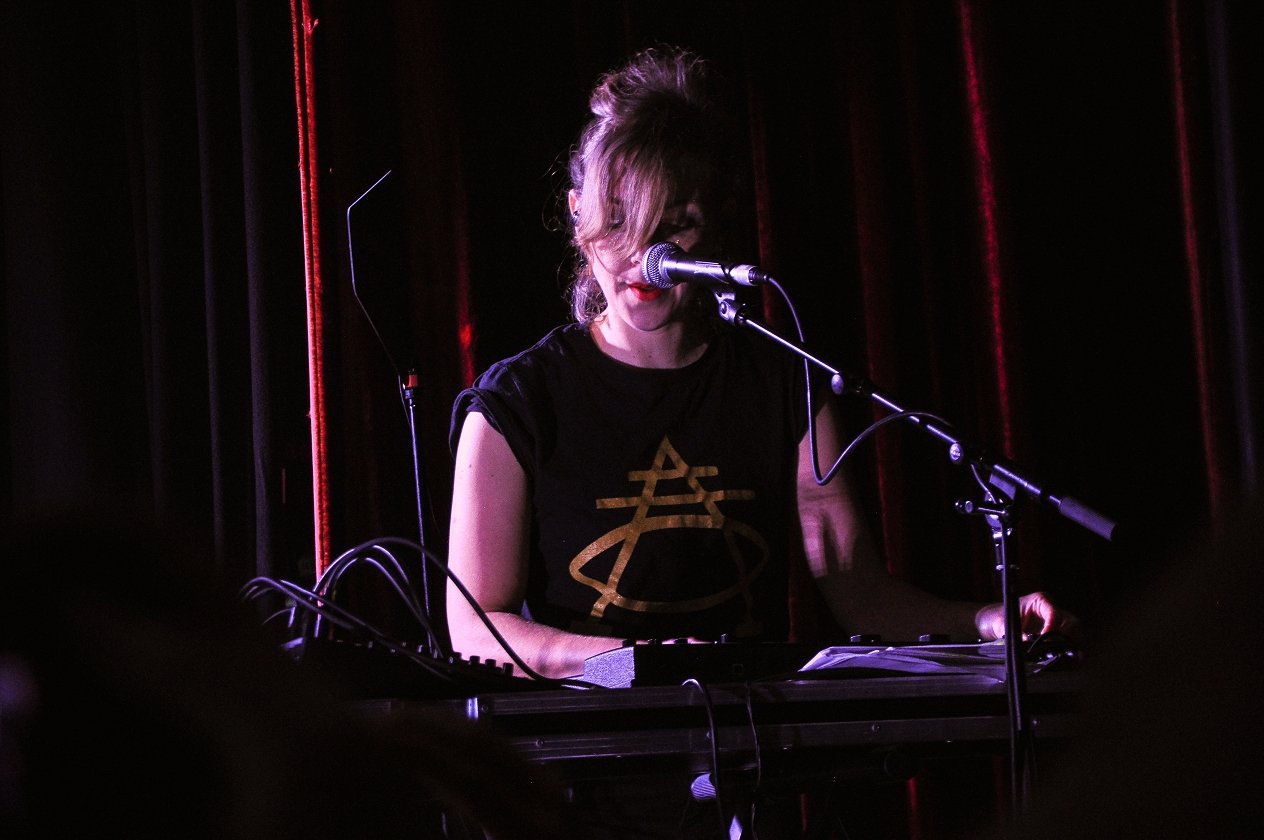 Judith Holofernes – Judith ist das Chaos – und das Chaos kommt nach Köln. – Miss Kenichi – Synthesizer/Gesang
