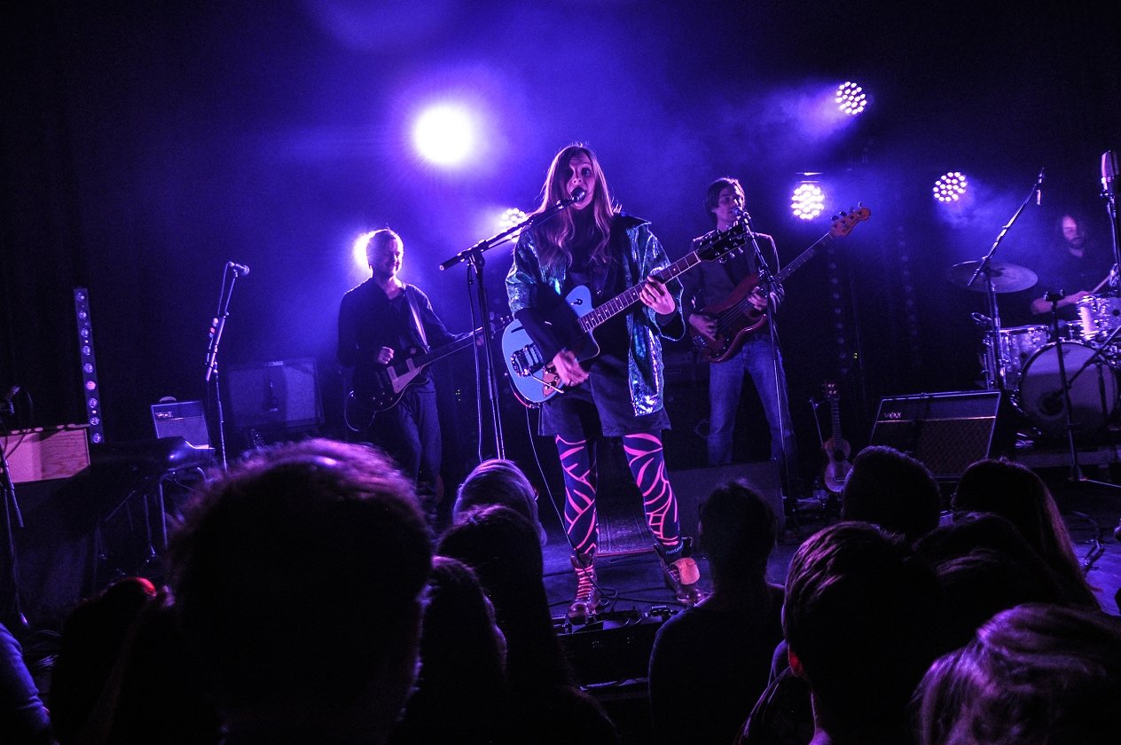 Judith Holofernes – Judith ist das Chaos – und das Chaos kommt nach Köln. – Mit sechsköpfiger Band im Gepäck.
